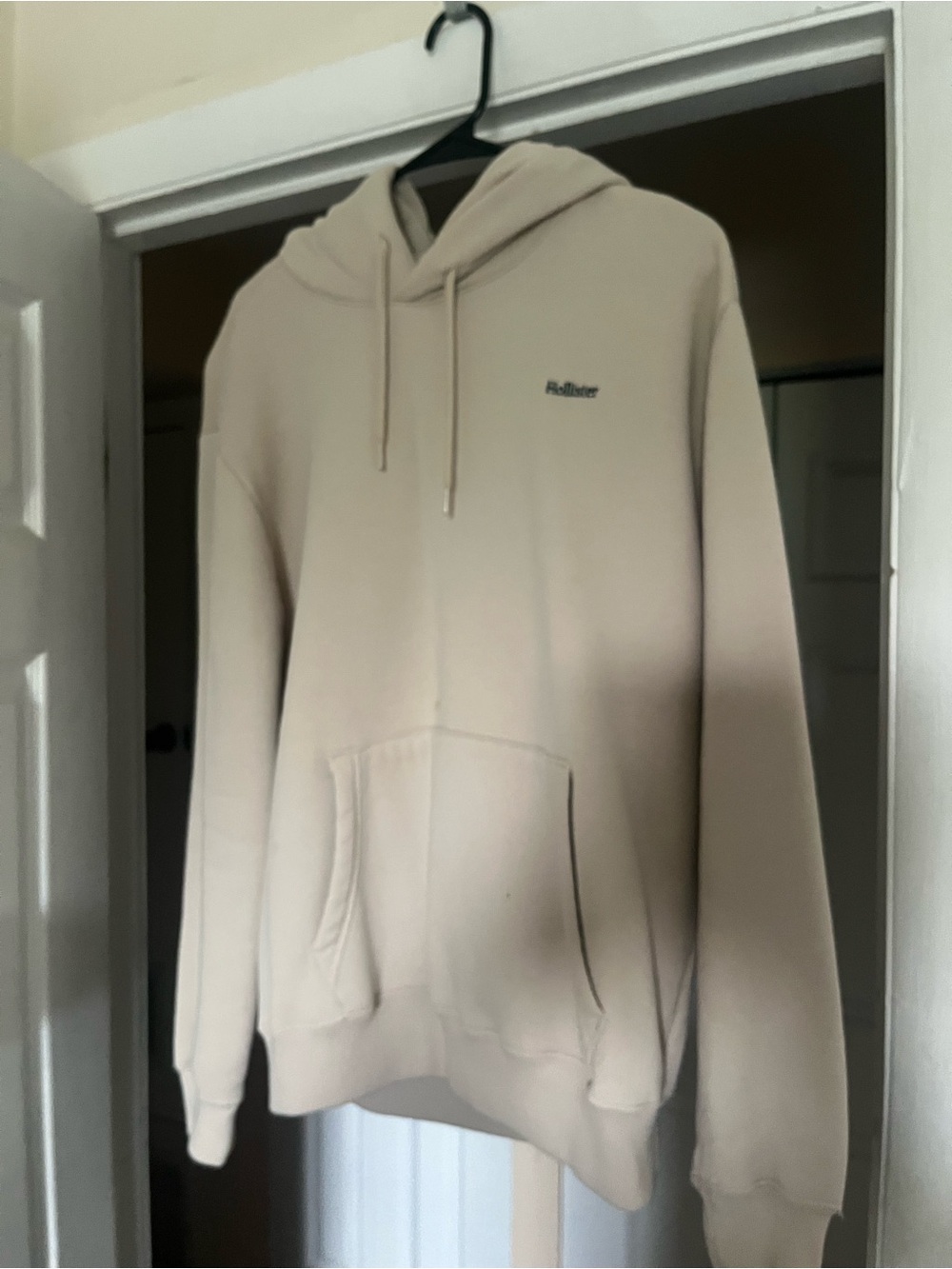 Hollister Men’s Beige Hoodie